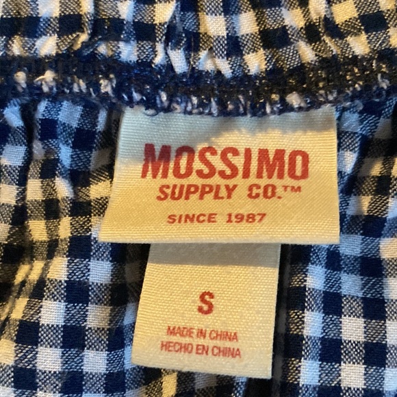 Ladies off shoulder shirt - Picture 3 of 3